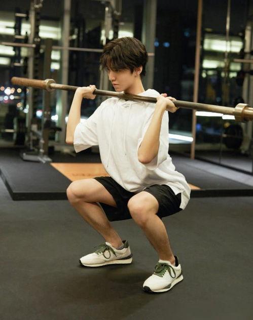 健身视频吃瓜图片高清,高清吃瓜瞬间，揭秘健身背后的秘密